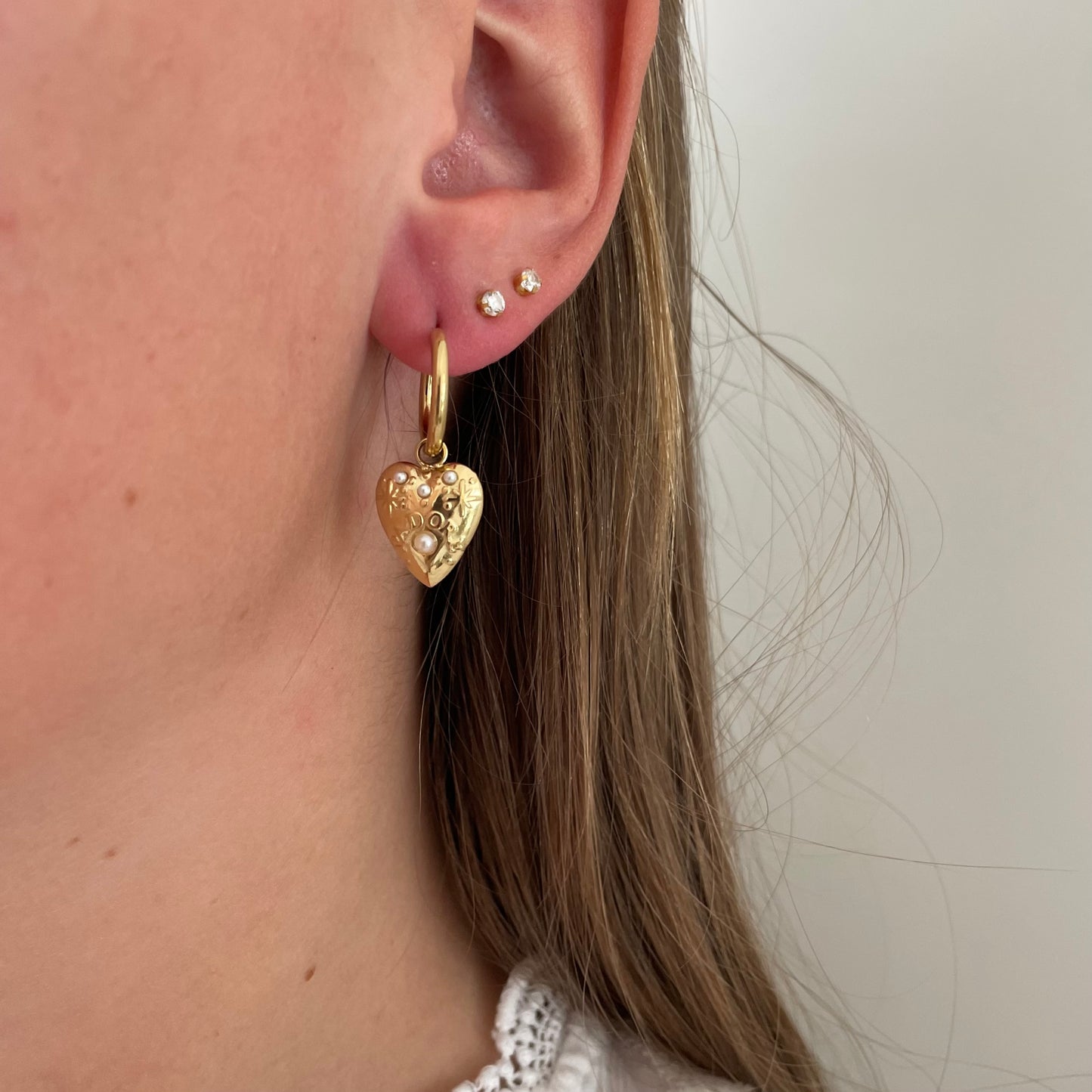 Heart- pearl earrings