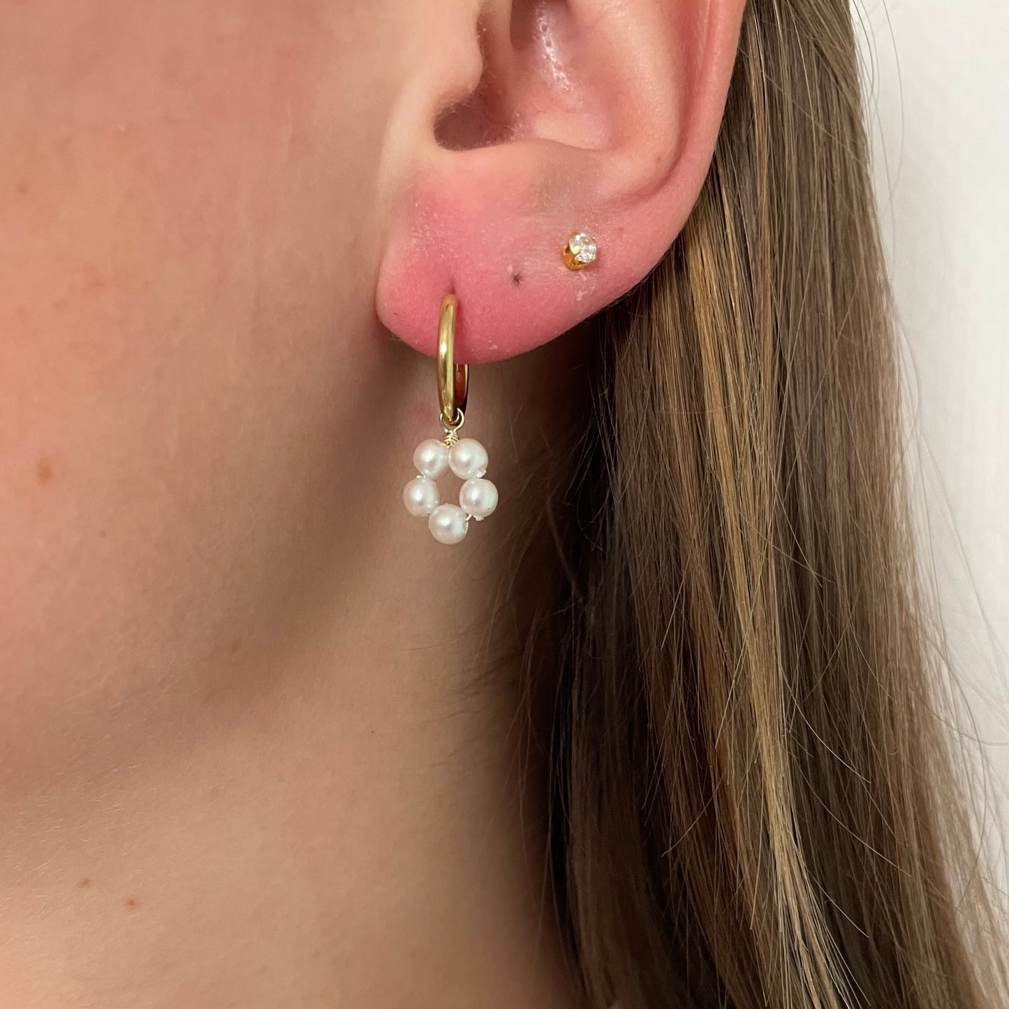 Pearl flower earrings