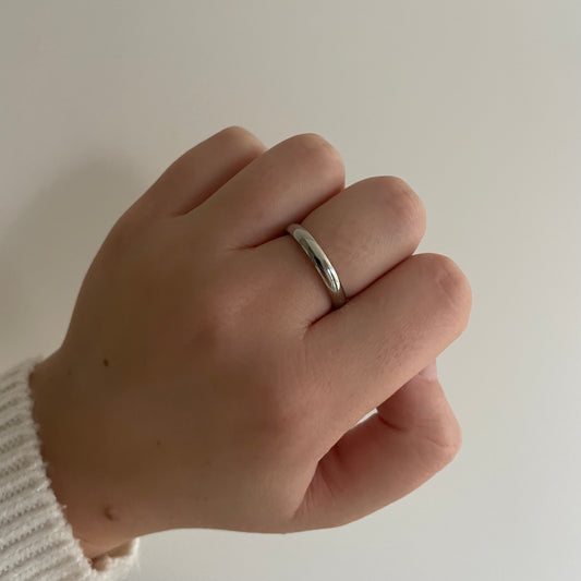 Basic silver ring