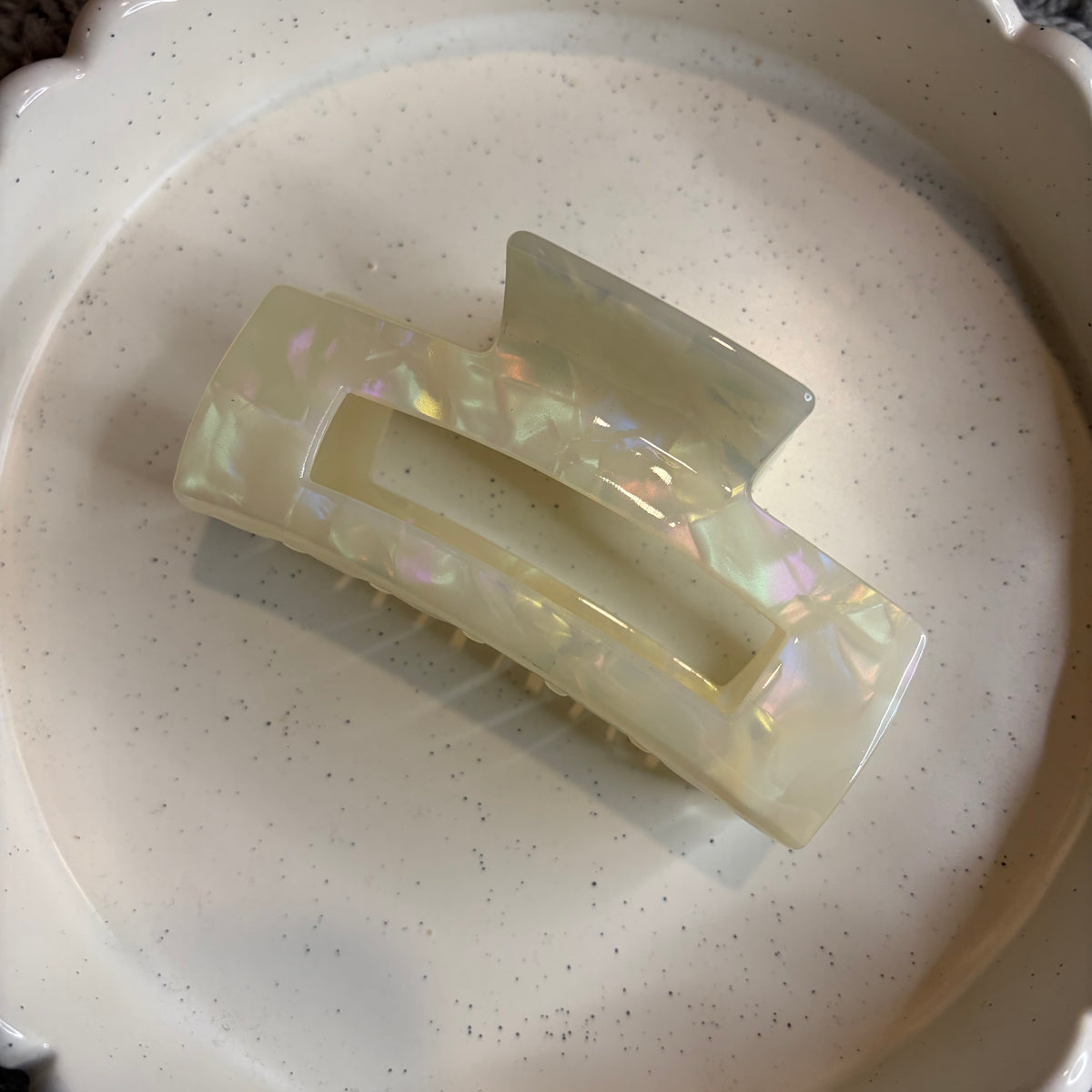 Off white glow hairclip