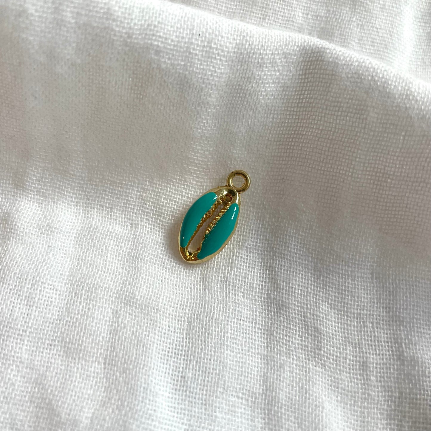 Charm: turquoise schelp