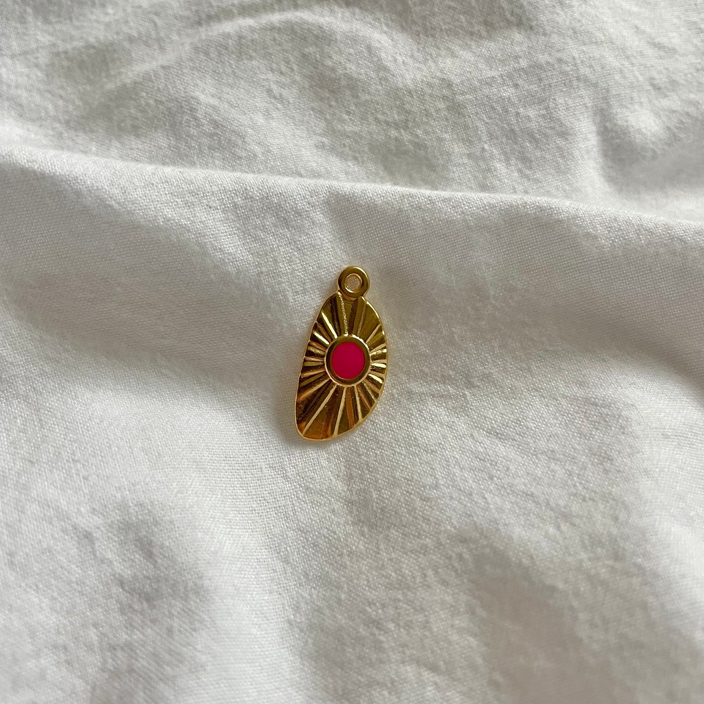 Charm: Gouden-fuchsia bedel
