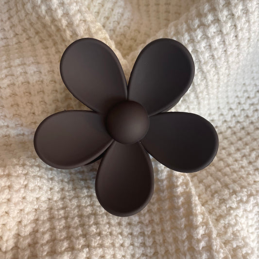 Flower clip - brown