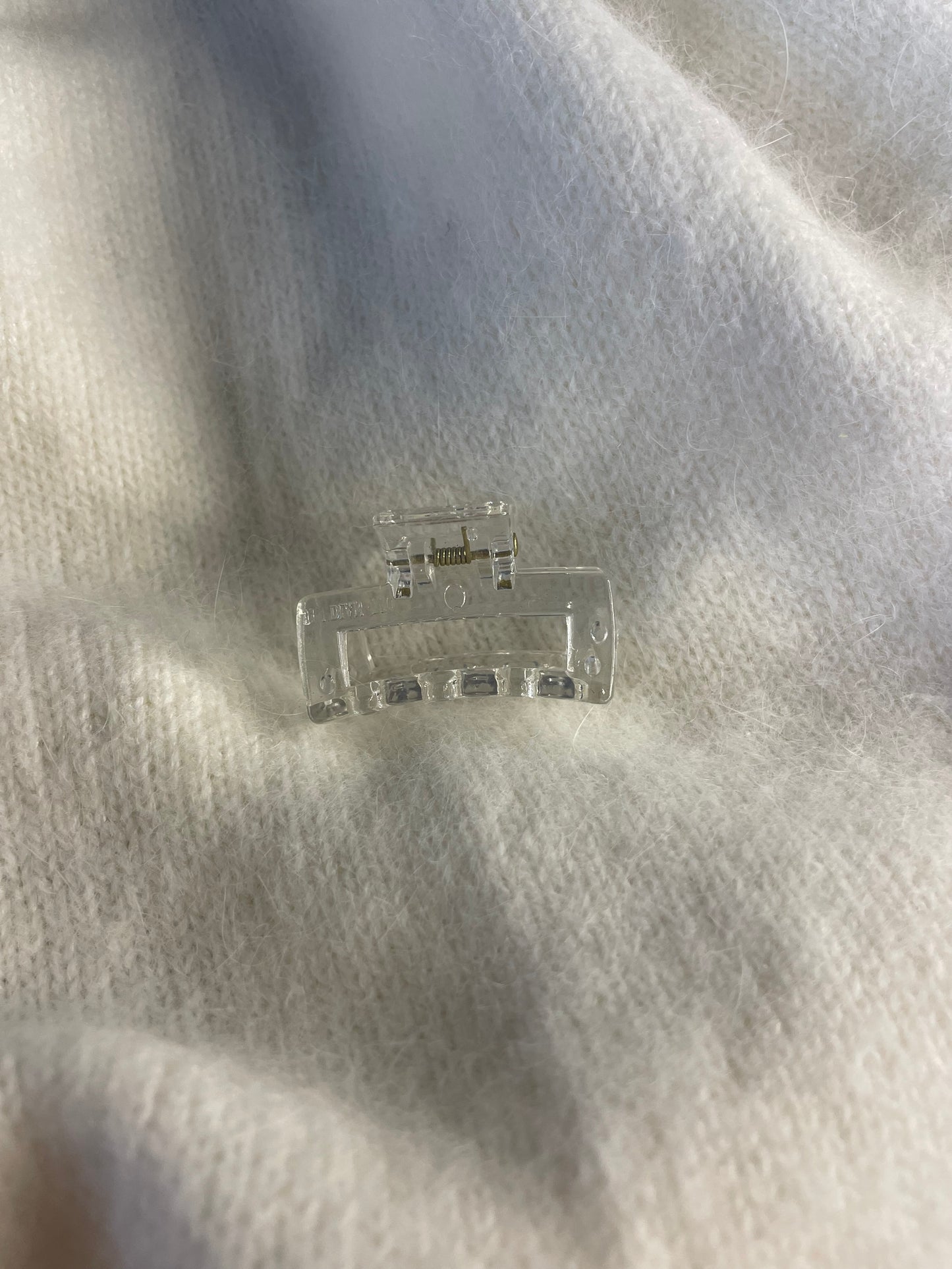 Transparent rectangle hairclip