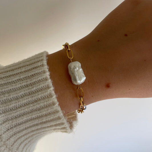 Pearl-chain bracelet