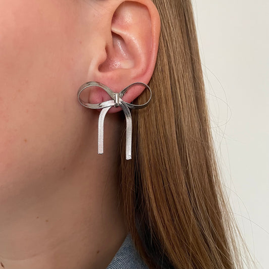 Bow earstuds - silver