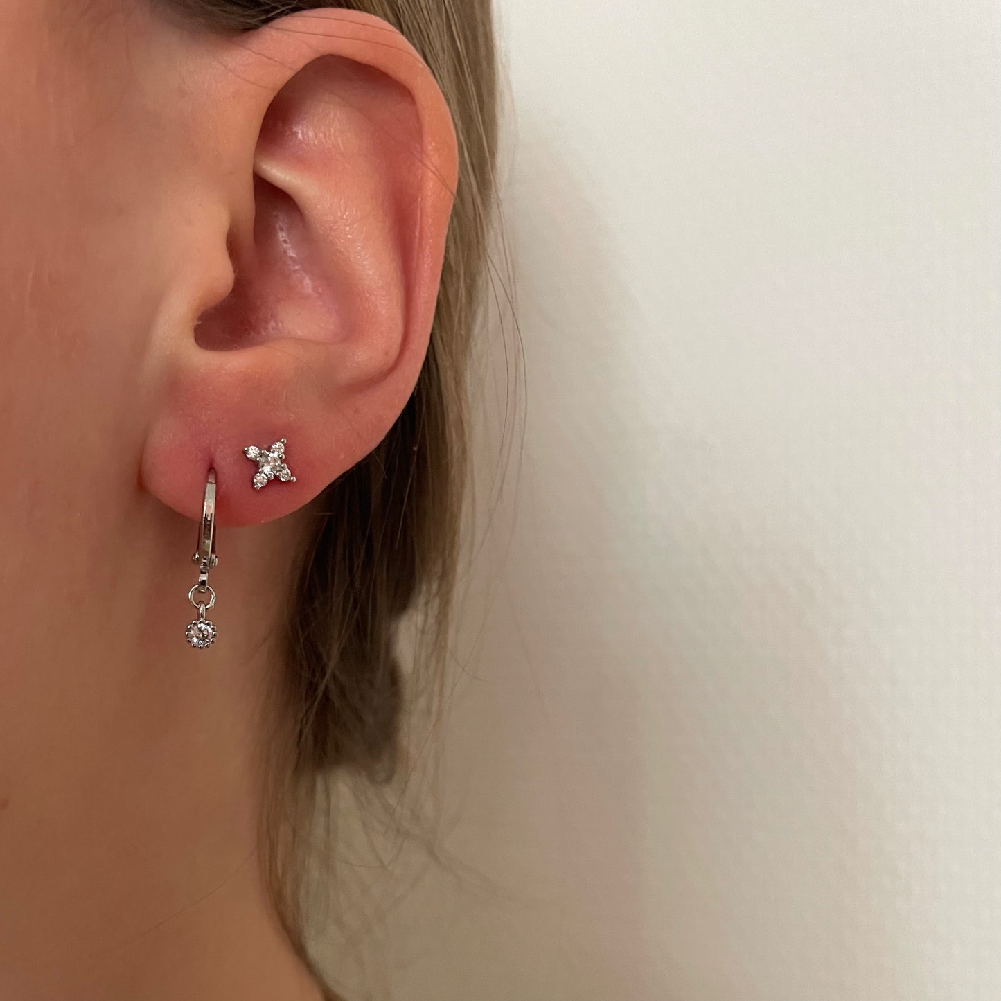 Dot earrings