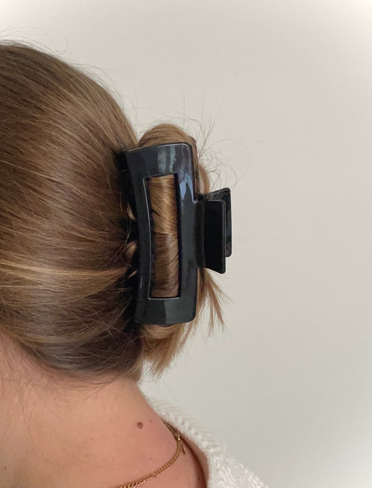 Black rectangle hairclip