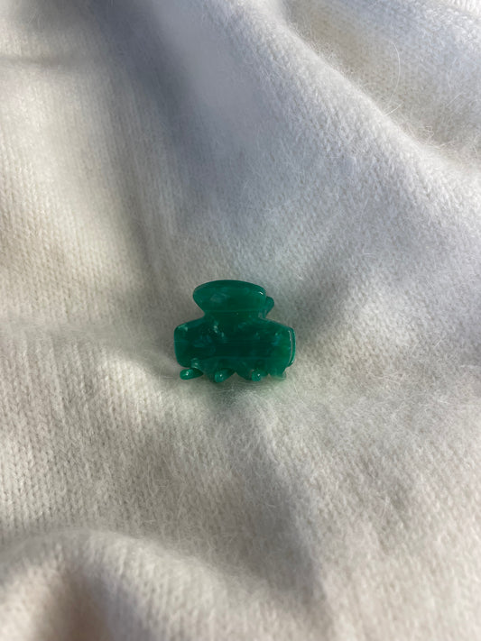 Green hairclip
