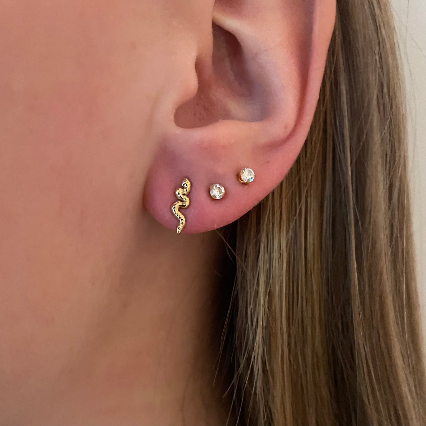 Snake earstuds