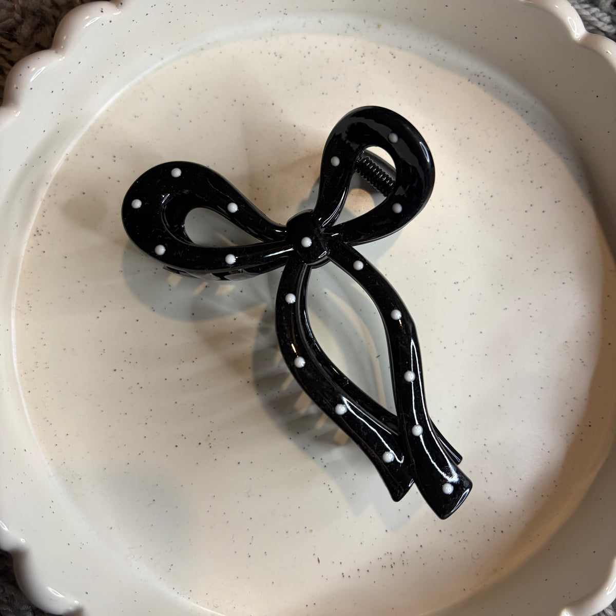 Black bow polka dots hairclip
