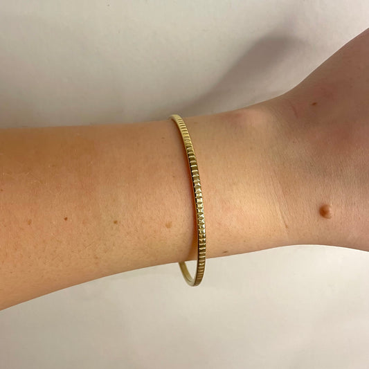 Small bangle bracelet