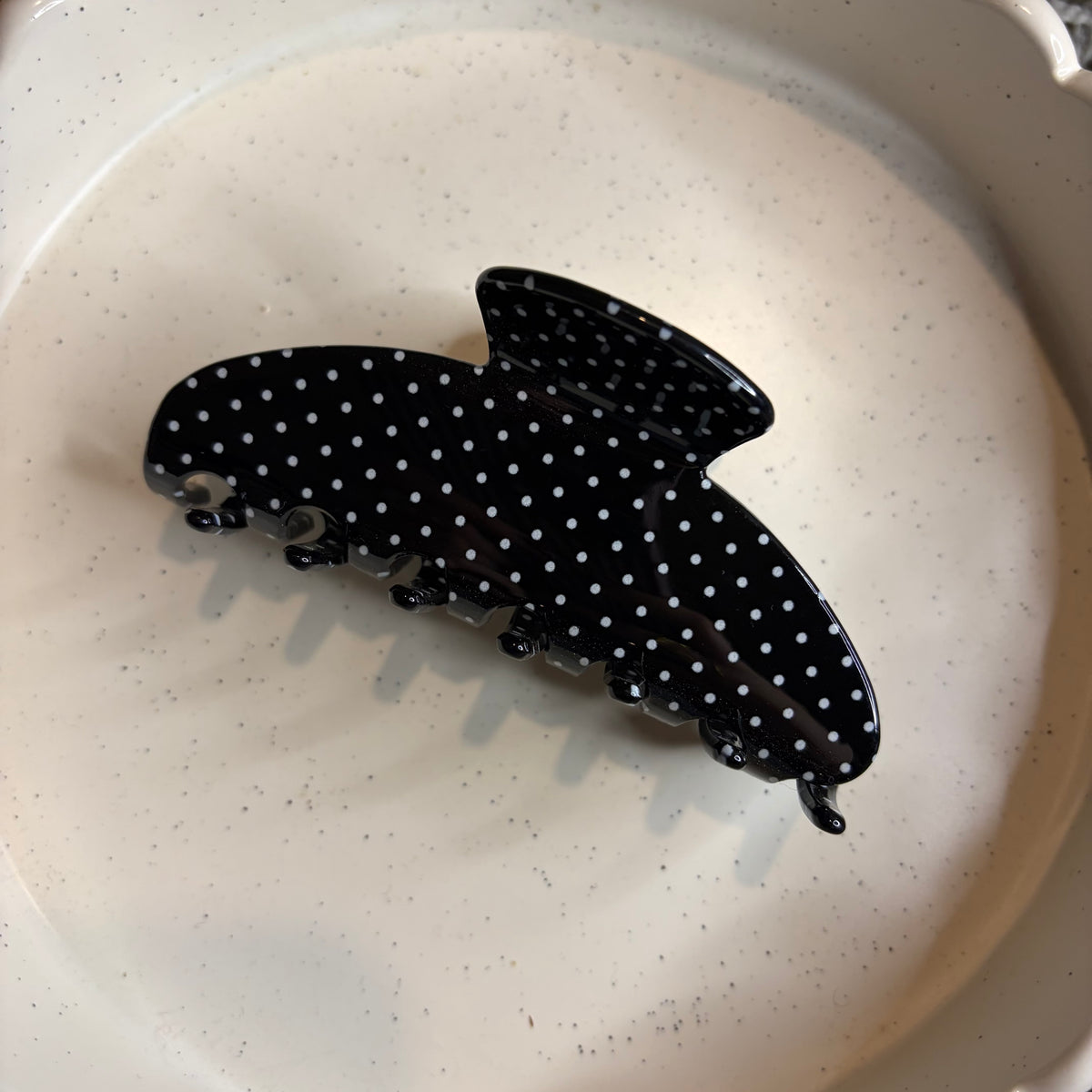 Black polka dots hairclip