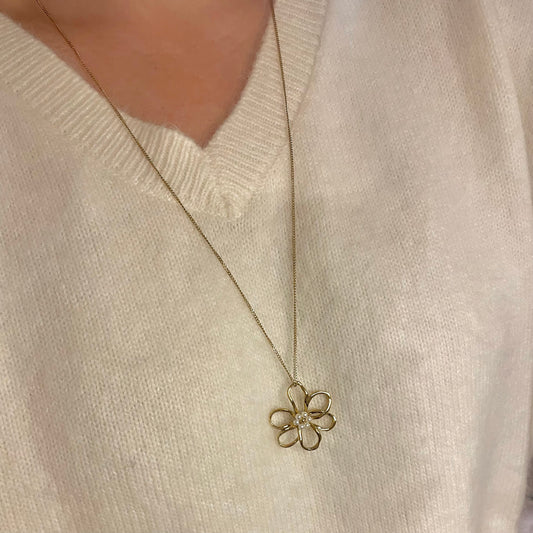 Flower-pearl necklace