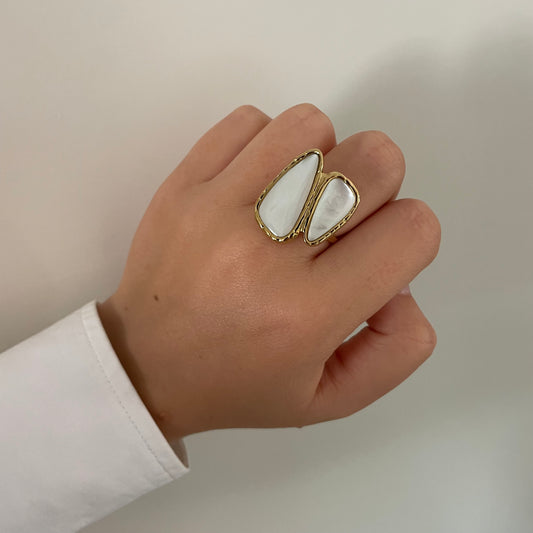 White kiki ring